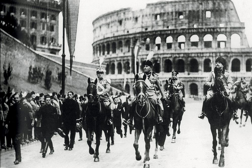 Benito Mussolini, Diktatörün Yolu