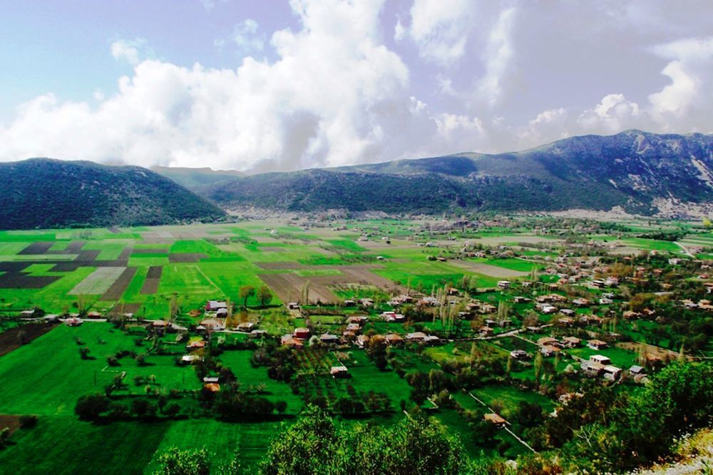 Çobanın Barikatı Taş Ocağını Engelledi