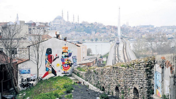 Galata Surları’ndan Kalan Son Parçalar da Yok Oluyor