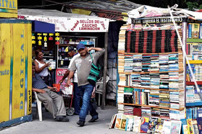 Sen Sevdiğim Bir Dünyaya Aitsin: Gabriel García Márquez ve Yalnızlıklar Kıtası 4g1