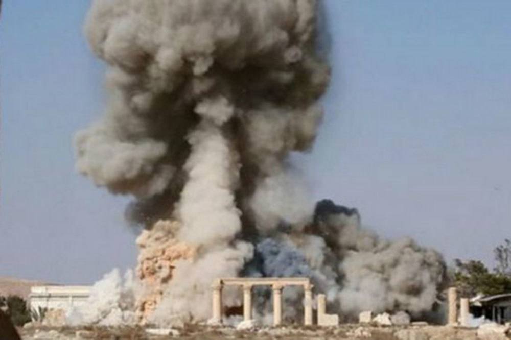 IŞİD, Palmyra'daki Tapınağın Yıkılma Anını Yayınladı
