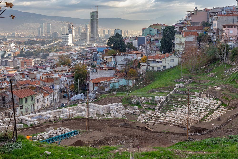 İzmir Kent Merkezi: Zaman Yolculuğu