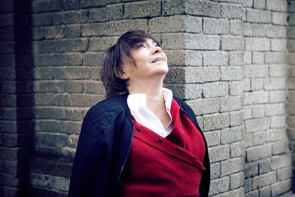 Kuşatma Altındaki Kadın