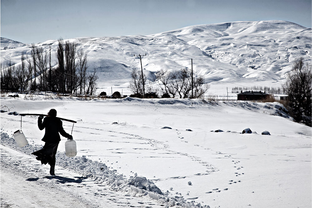 Su Akar Eşitlik Büyür