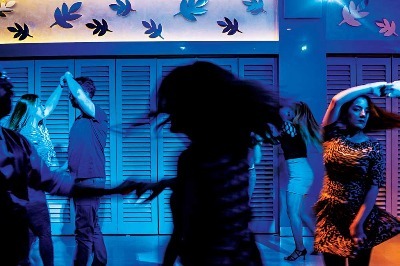 Acıya Karşı Dans Dans Dans