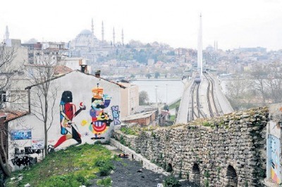 Galata Surları’ndan Kalan Son Parçalar da Yok Oluyor