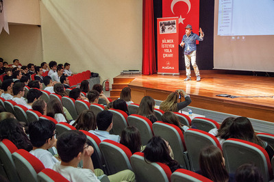 Magma, Öğrencilerle Buluşuyor