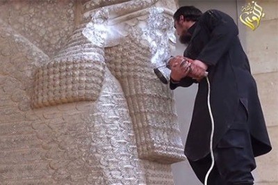 Sil Baştan: Damnatio Memoriae