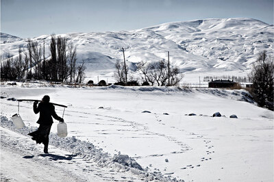 Su Akar Eşitlik Büyür