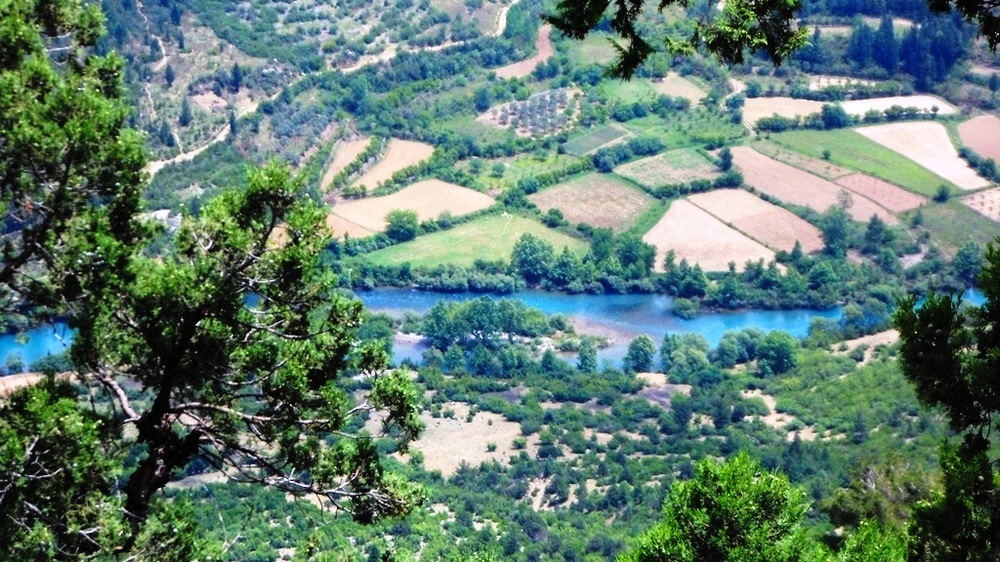 Torosların Kalbine HES Hançeri