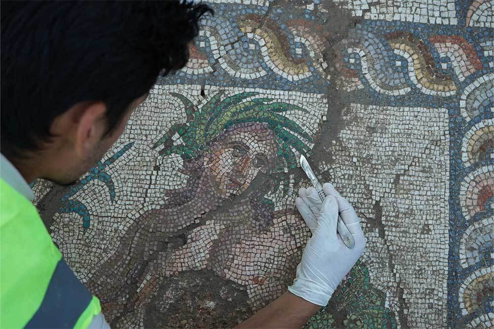 Aspendos&rsquo;un Yeni Nehir Tanrısı Mozaiği 3