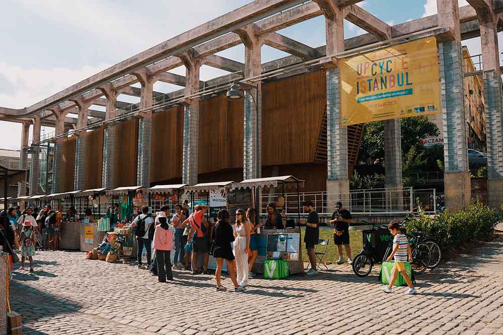 Upcycle İstanbul'dan Genç Sanatçılara Destek 2