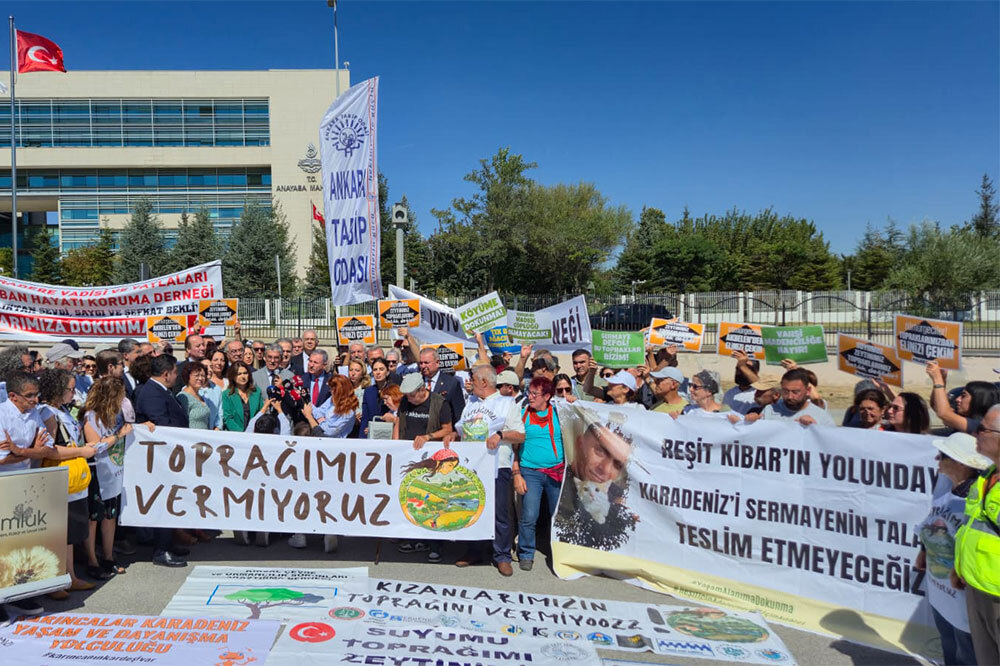 Vatandaşlar İşgal Yasasına M&uuml;dahil Oluyor 1