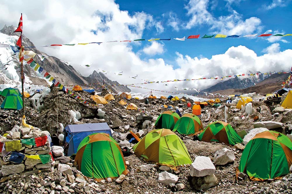 Zirvedeki Çöplük Everest